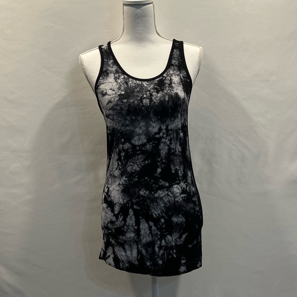 🌟 2 BollyQueena tank tops